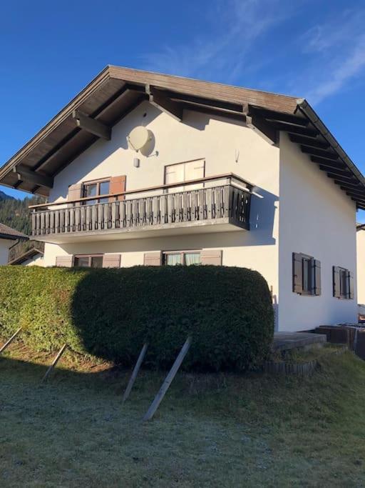 Haus Am Lechweg Lägenhet Reutte Exteriör bild